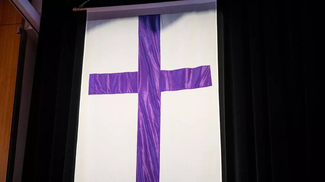 Die evangelischen Landeskirchen haben im vergangenen Jahr weiter Mitglieder verloren. (Archivfoto) - Bild: Daniel Vogl/dpa