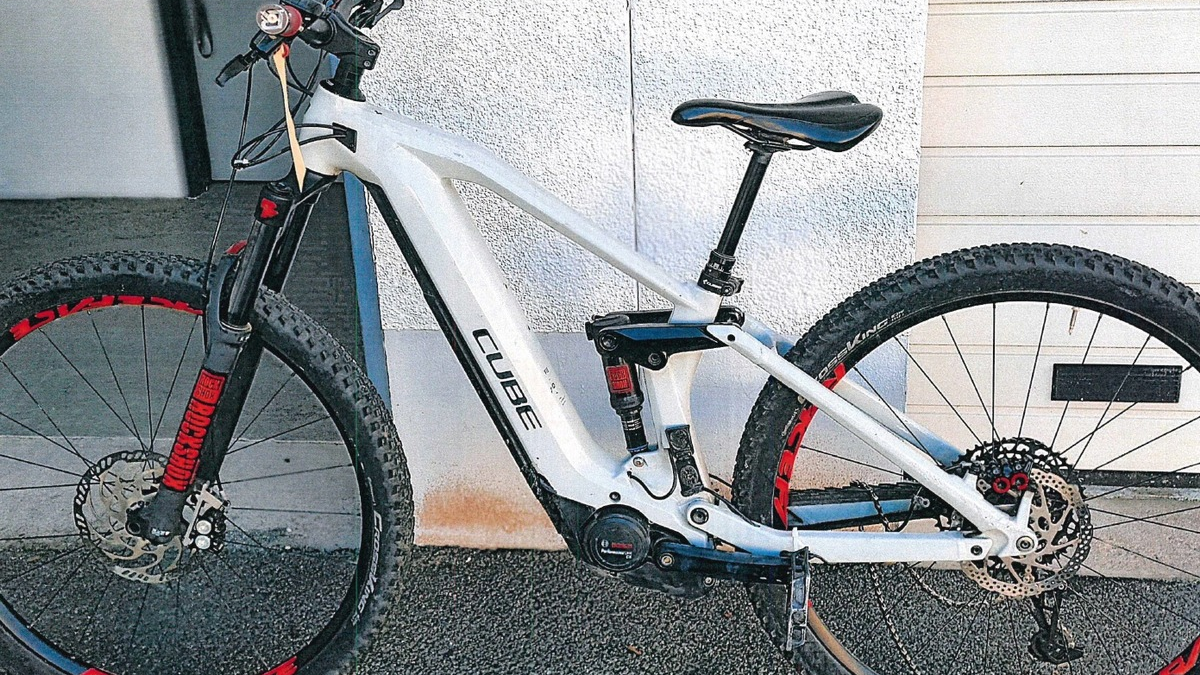 LPI-EF: Eigentümer von hochwertigem Fahrrad gesucht - Foto: presseportal.de