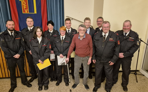 FW-EN: Jahresdienstbesprechung 2025 der Freiwilligen Feuerwehr Wetter (Ruhr) - Foto: presseportal.de FW-EN: Jahresdienstbesprechung 2025 der Freiwilligen Feuerwehr Wetter (Ruhr) - Foto: presseportal.de