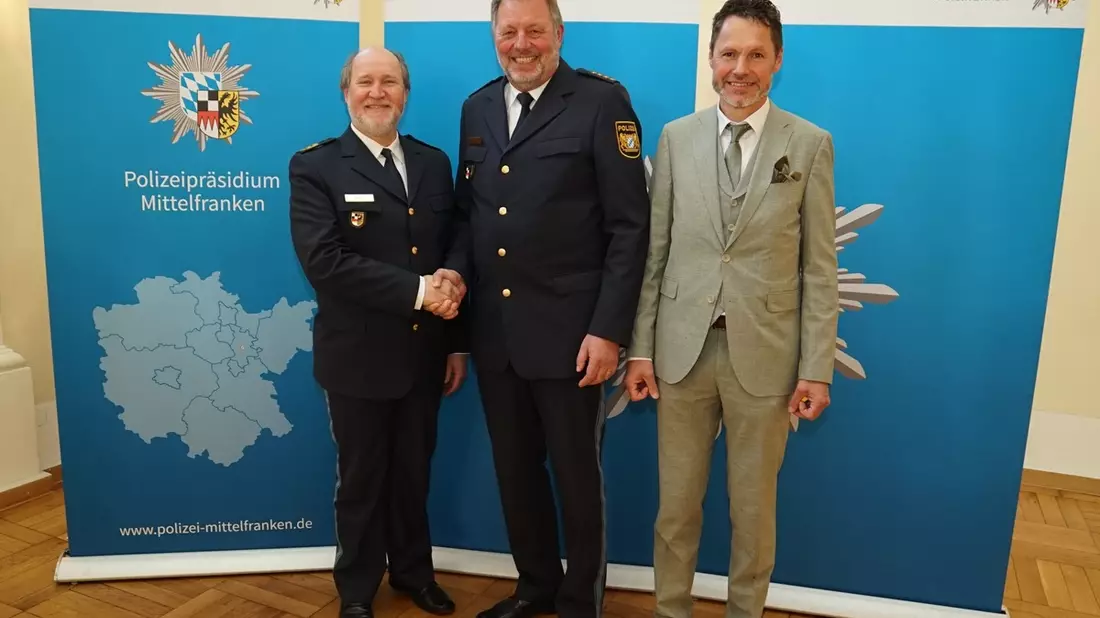POL-MFR: (315) Josef Mehringer in den Ruhestand verabschiedet - Bild: presseportal.de