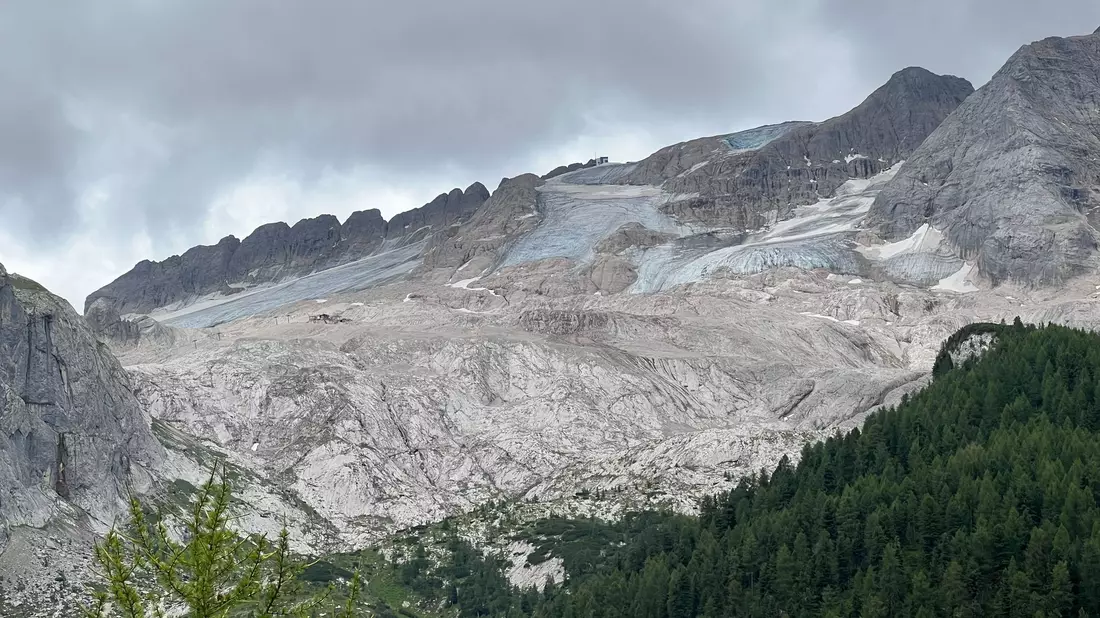 Für die Gletscher in den Dolomiten gibt es nach einer neuen Studie keine Rettung mehr. (Foto: Archiv) - Bild: Manuel Schwarz/dpa