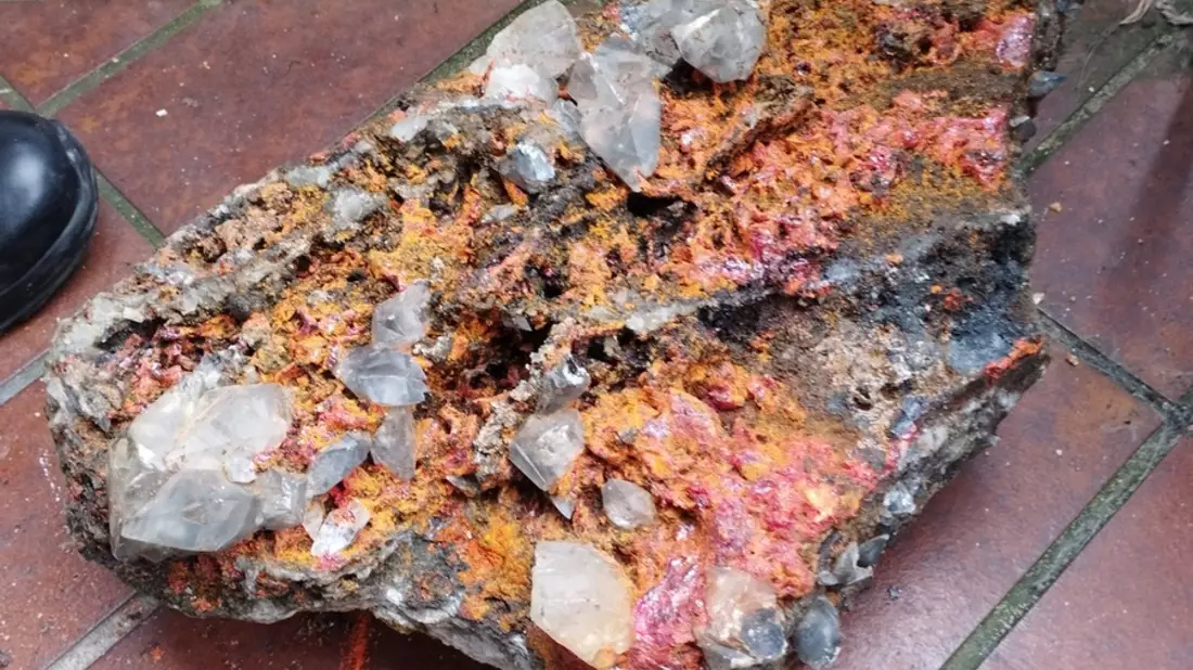 POL-LB: Leonberg: als giftig eingestufte Minerale in Waldstück gefunden - Bild: presseportal.de