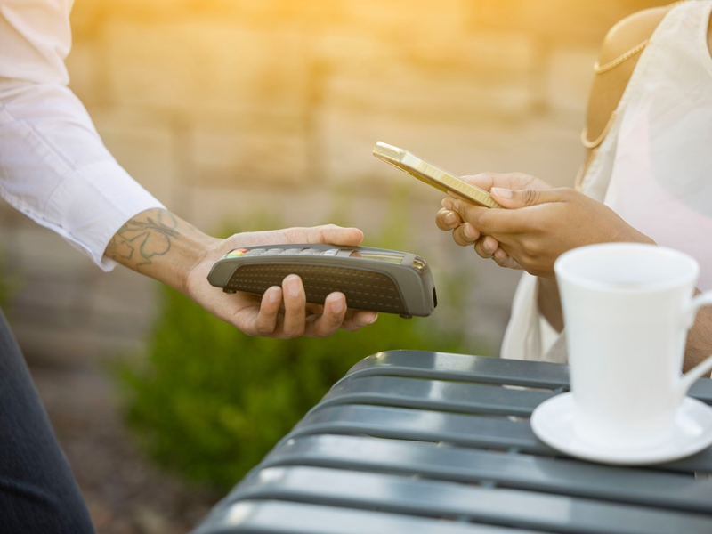 Zwischen Sommer und Winter: die Zeitumstellung auf dem Prüfstand / girocard-Studie über die verlorene Stunde - Foto: presseportal.de