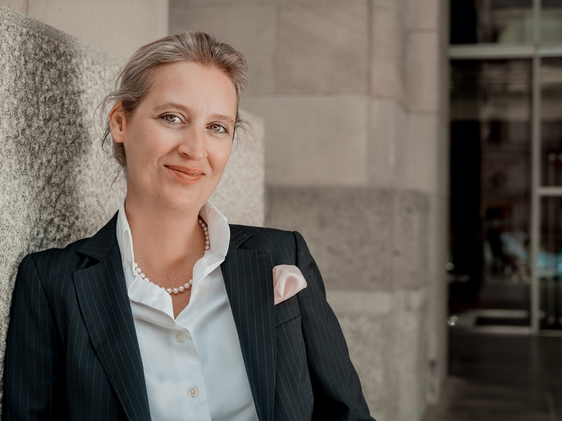 Alice Weidel: Spürbare Steuersenkungen statt weiterer Ausplünderung der Bürger - Foto: presseportal.de