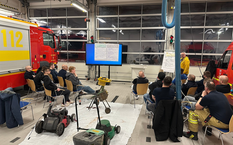 FW-OLL: Feuerwehr Wildeshausen übt technische Rettung bei Maschinen- und Arbeitsunfällen - Foto: presseportal.de