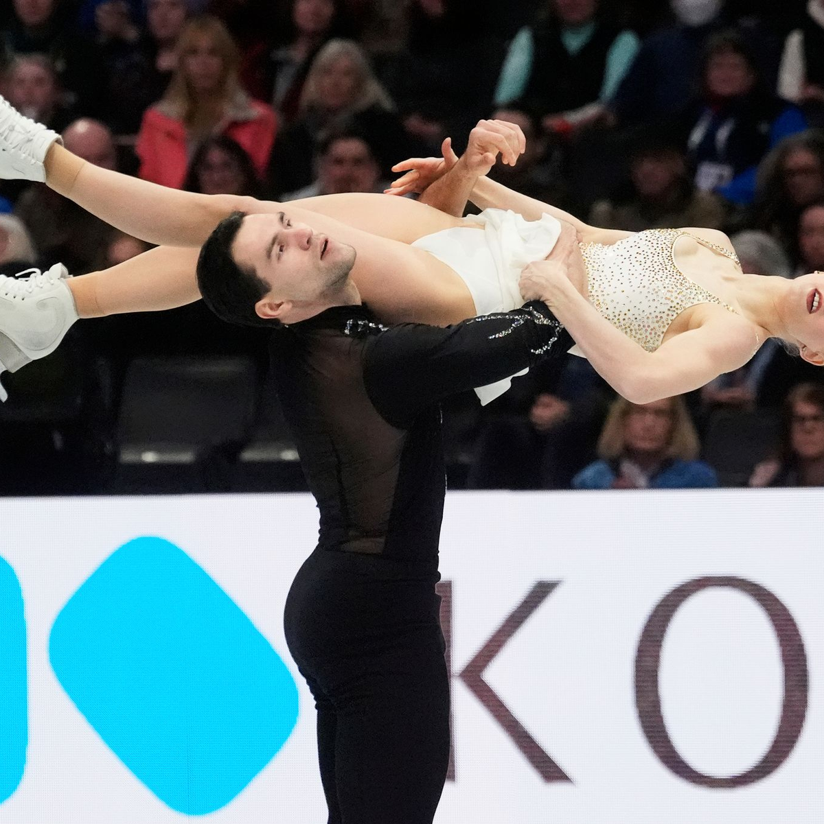 Nikita Wolodin (l) und Minerva Hase bewiesen Nervenstärke. - Foto: Charles Krupa/AP/dpa
