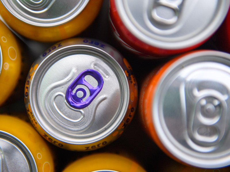 Die Zahl der verkauften Dosen brach mit der Einführung des Dosenpfands 2003 ein. (Symbolbild) - Foto: Klaus-Dietmar Gabbert/dpa