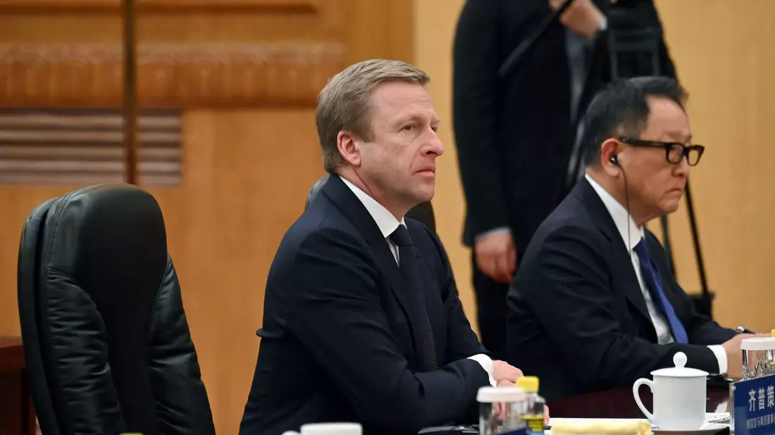 BMW-Vorstandschef Oliver Zipse betont die Wichtigkeit des chinesischen Marktes.  - Bild: Johannes Neudecker/dpa