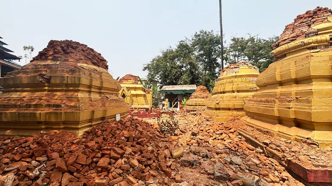 In Myanmar suchten die Retter weiter nach Überlebenden.  - Bild: Aung Shine Oo/AP/dpa