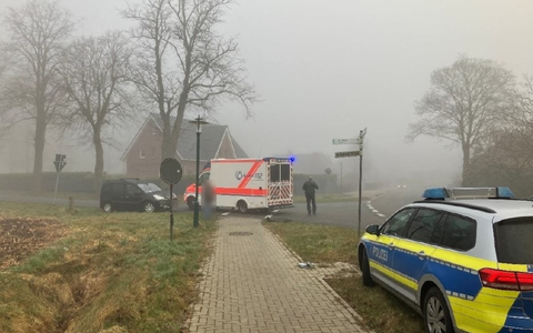 POL-ROW: ++ Zeugen gesucht: Polizei stoppt flüchtigen Unfallfahrer ++ Mit falschen Kennzeichen auf der Autobahn gestoppt ++ Schwerer Verkehrsunfall: Pkw erfasst E-Scooter-Fahrerin ++ - Foto: presseportal.de