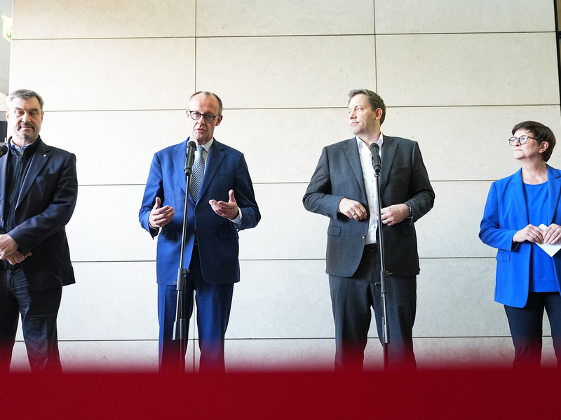 Die Spitzenverhandler trafen sich in der SPD-Zentrale. - Foto: Michael Kappeler/dpa