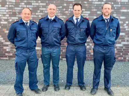 FW Ratingen: Herzlichen Glückwunsch an unsere neuen Notfallsanitäter! - Foto: presseportal.de