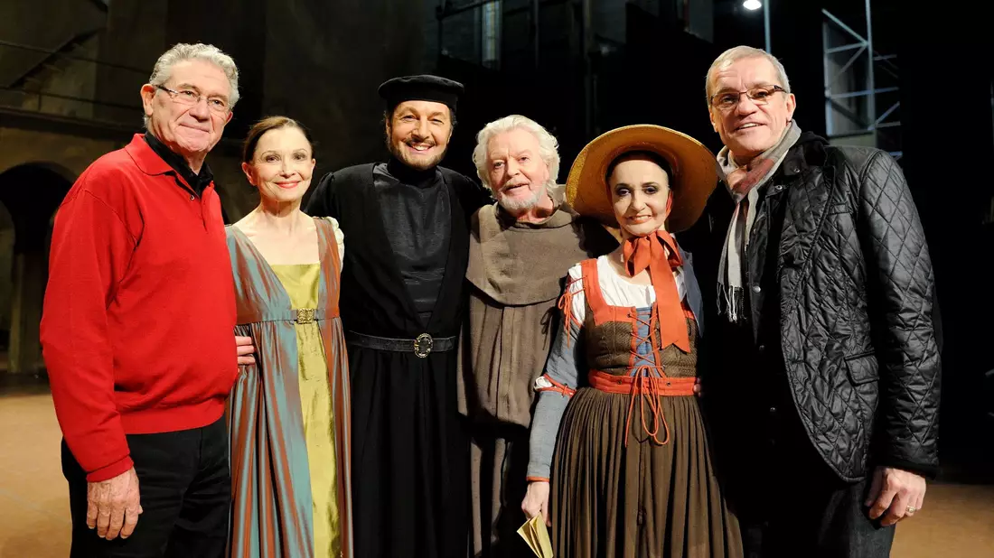 Ray Barra (erster von links) ist nach Angaben des spanischen Staatsballetts an seinem Wohnort im südspanischen Marbella gestorben.  - Bild: picture alliance / dpa