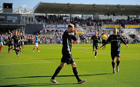 Werder-Trainer Ole Werner kehrt zu seiner alten WirkungsstĂ€tte in Kiel zurĂŒck. - Foto: Gregor Fischer/dpa Werder-Trainer Ole Werner kehrt zu seiner alten WirkungsstĂ€tte in Kiel zurĂŒck. - Foto: Gregor Fischer/dpa