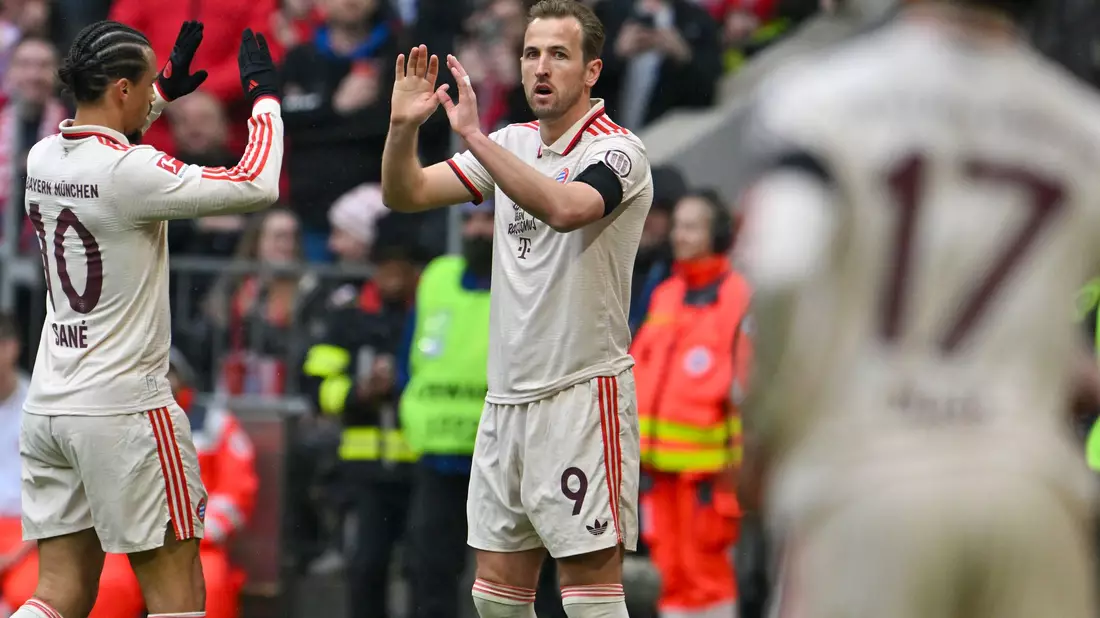 Trieb das Münchner Spiel immer wieder an: Jamal Musiala (r). - Bild: Peter Kneffel/dpa