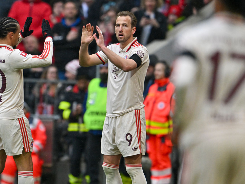 Droht der nächste lange Verletzungsausfall der Bayern zu werden: Hiroki Ito. - Foto: Peter Kneffel/dpa
