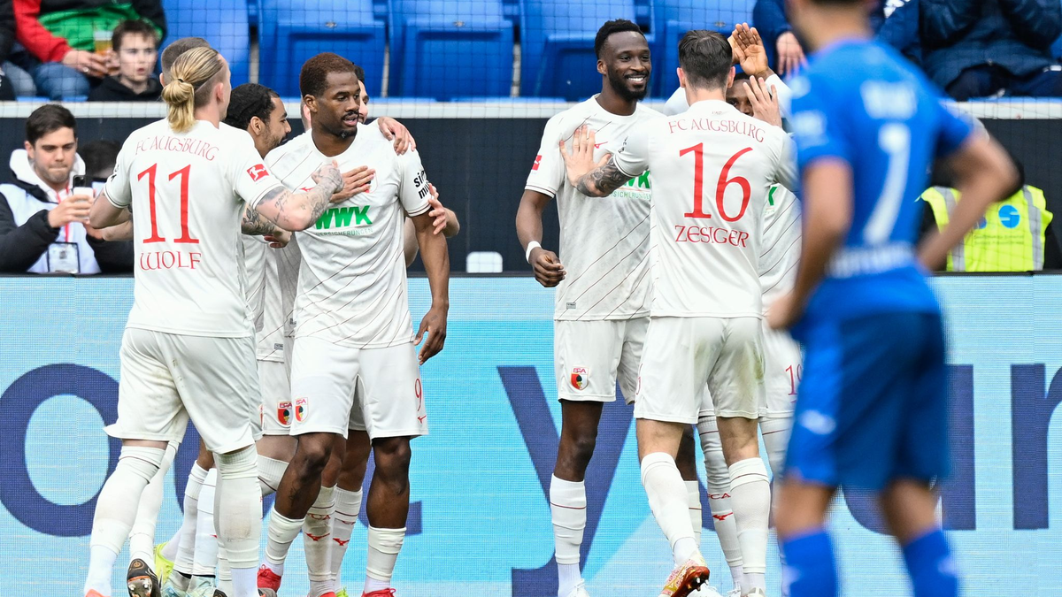 Erstmals seit langem wieder bezwungen: FCA-Schlussmann Finn Dahmen - Foto: Uwe Anspach/dpa