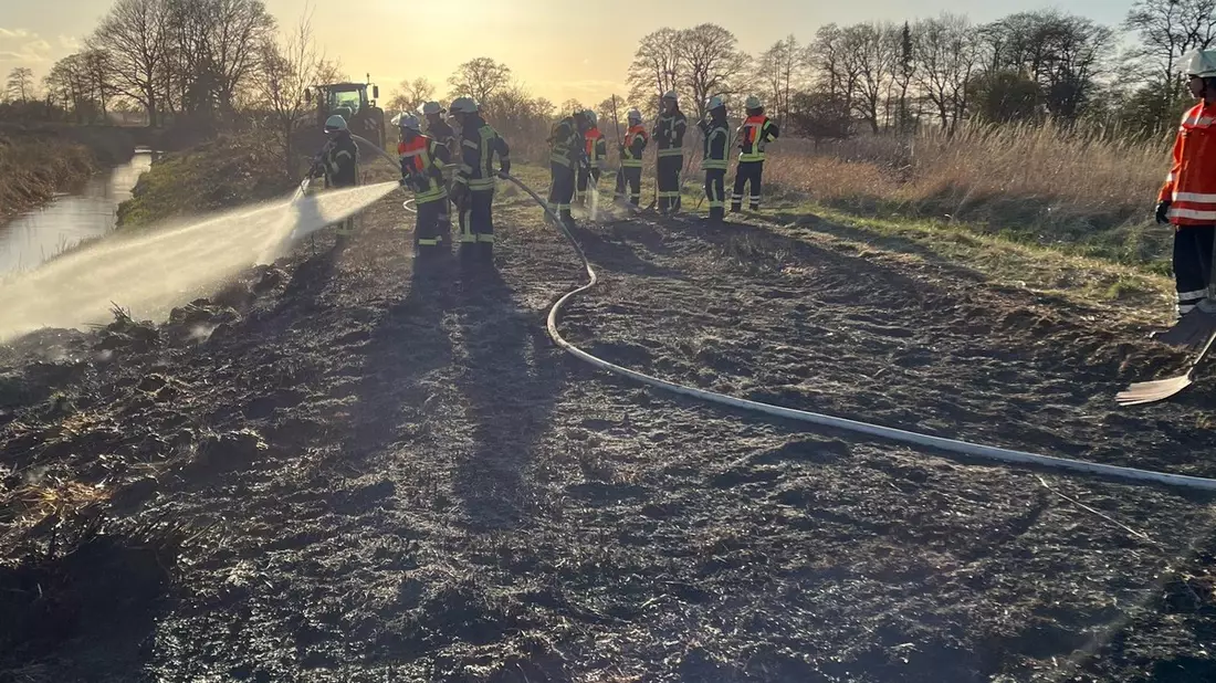 FW-ROW: Flächenbrand in Tarmstedt - Bild: presseportal.de