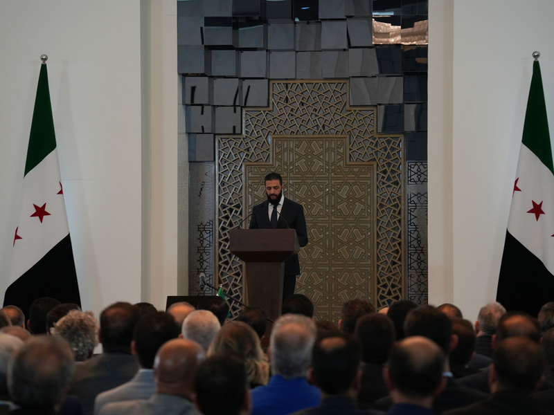 Syriens Übergangspräsident Ahmed al-Scharaa verkündete die neue syrische Regierung.  - Foto: Moawia Atrash/dpa