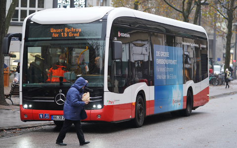 Hamburg ist die Stadt mit den meisten E-Bussen in der ÖPNV-Flotte. (Archivbild) - Foto: Marcus Brandt/dpa