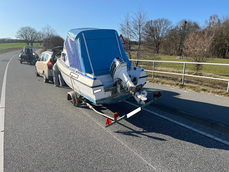 LWSPA M-V: Verkehrsunfall beim Bootstransport - Die Wasserschutzpolizei warnt zu Saisonbeginn - Foto: presseportal.de
