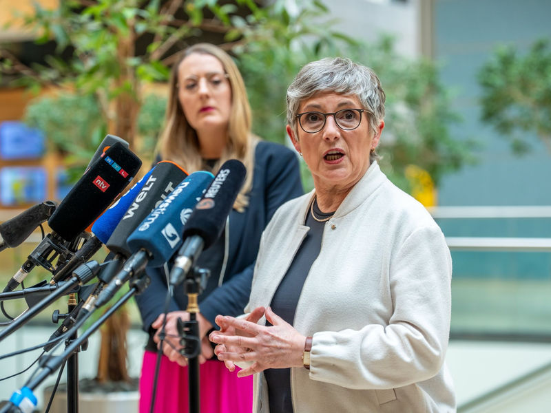 Grünen-Fraktionschefin Haßelmann attackiert Kretschmer und andere CDU-Politiker wegen Äußerungen zu Russland scharf. - Foto: Michael Kappeler/dpa