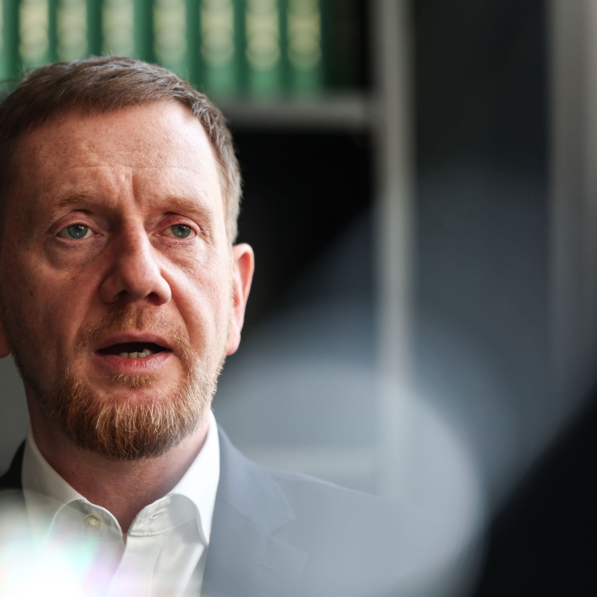 Kretschmer hält das kategorische Nein zur Lockerung der Russland-Sanktionen nicht mehr für zeitgemäß. - Foto: Hannes P. Albert/dpa