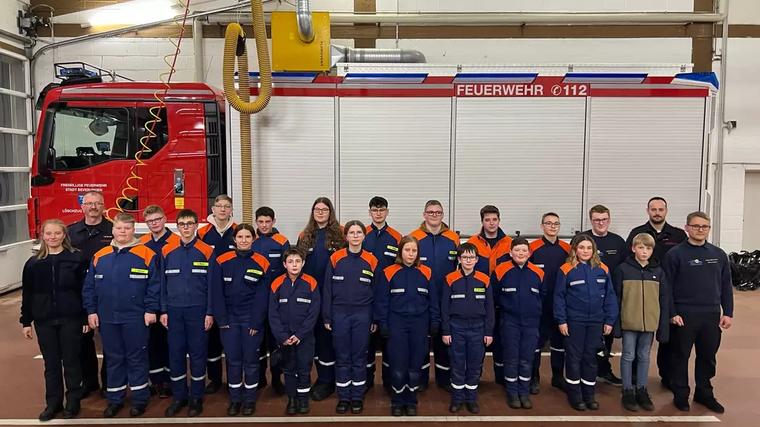 FW Beverungen: Ein Jahr voller Highlights und ein großer Abschied / Jugendfeuerwehr Beverungen lässt das vergangene Jahr rekapitulieren - Bild: presseportal.de