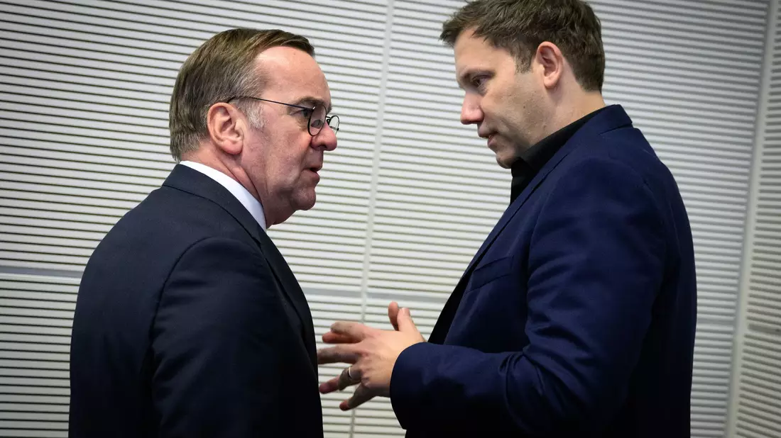 Haben Klingbeil und Pistorius beide Platz im Kabinett? (Archivbild) - Bild: Bernd von Jutrczenka/dpa