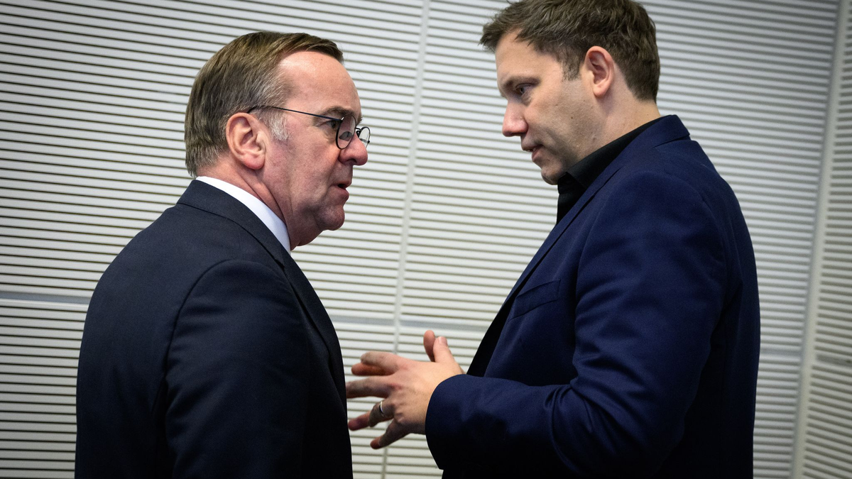 Haben Klingbeil und Pistorius beide Platz im Kabinett? (Archivbild) - Foto: Bernd von Jutrczenka/dpa