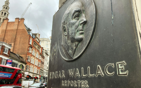 Edgar galt zu Lebzeiten als einer der erfolgreichsten britischen Schriftsteller. Heute ist er in seiner Heimat nahezu vergessen. - Foto: Christoph Meyer/dpa Edgar galt zu Lebzeiten als einer der erfolgreichsten britischen Schriftsteller. Heute ist er in seiner Heimat nahezu vergessen. - Foto: Christoph Meyer/dpa