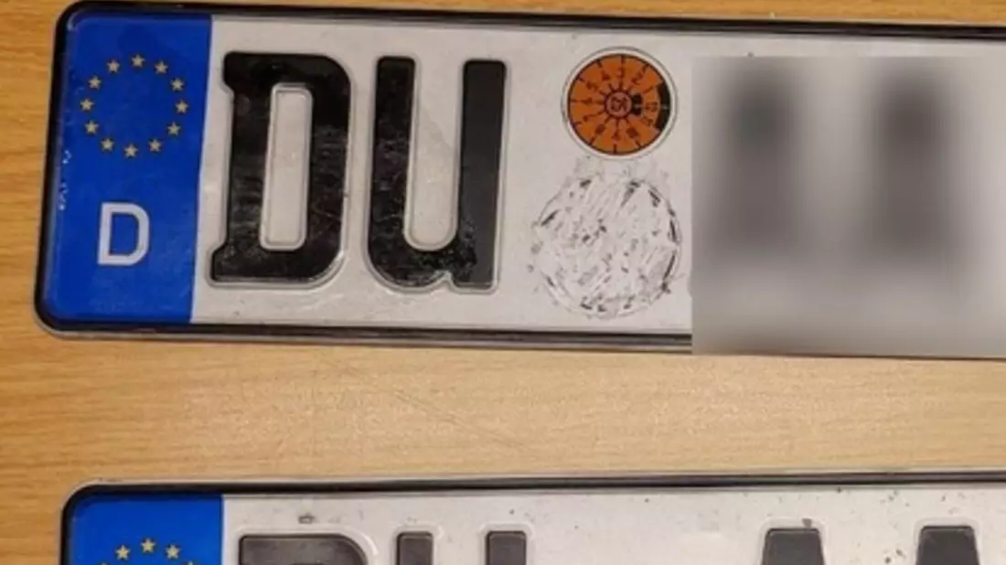 BPOL-FL: Handewitt - Gesuchter Mann mit gesuchtem Führerschein und Autokennzeichen kontrolliert - Bild: presseportal.de
