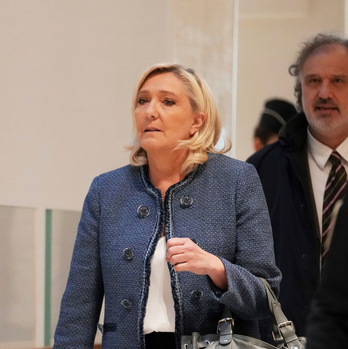 Für Le Pen ist der Schuldspruch ein Desaster. - Foto: Thibault Camus/AP/dpa