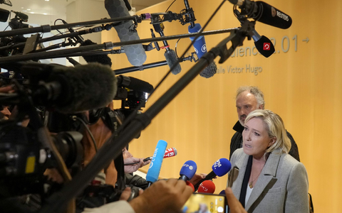 Le Pen hatte in der Affäre um Veruntreuung von EU-Geldern stets ihre Unschuld betont (Archivbild). - Foto: Thibault Camus/AP/dpa