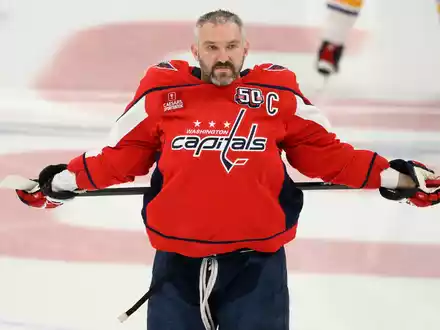Owetschkin spielt seine 20. Saison in der NHL - und steht kurz davor, den ewigen Torrekord zu brechen. - Foto: Nick Wass/AP/dpa