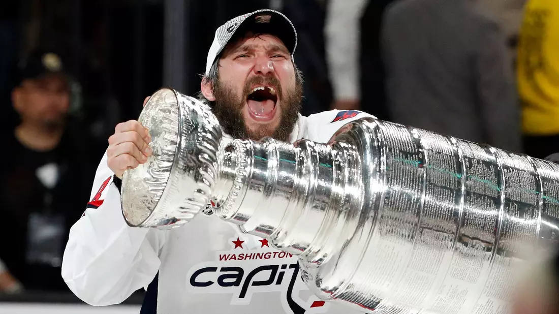 Der Sieg im Stanley Cup 2018 ist der größte Erfolg in Owetschkins Zeit als NHL-Profi. - Bild: John Locher/AP/dpa
