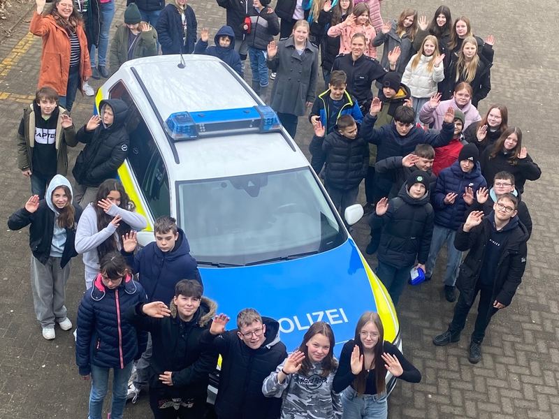 POL-LG: ++ Das Programm WIR sind stark! - Ein Projekt für Zivilcourage und gegen Gewalt erlebten die Gruppen des 6. Jahrgangs im Februar 2025 an der ObS Bad Bodenteich ++ - Foto: presseportal.de