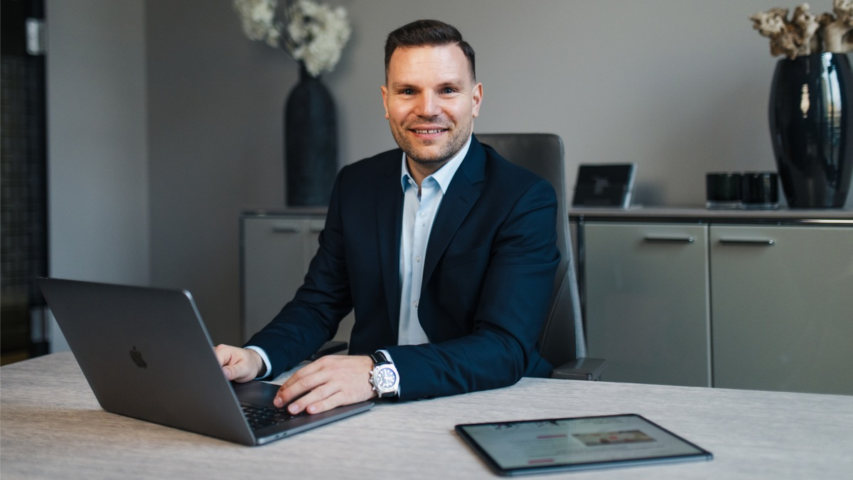 Schluss mit ineffizientem Marketing: So gewinnen Schönheitskliniken mithilfe von Dominik von Falkenhausen und ScaleBeauty gezielt Premium-Patienten - Foto: presseportal.de