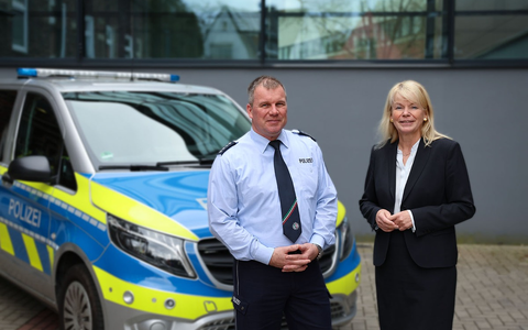 POL-RE: Peter Fahnenbrock wird neuer Leiter Bezirks- und Schwerpunktdienst Marl - Foto: presseportal.de POL-RE: Peter Fahnenbrock wird neuer Leiter Bezirks- und Schwerpunktdienst Marl - Foto: presseportal.de