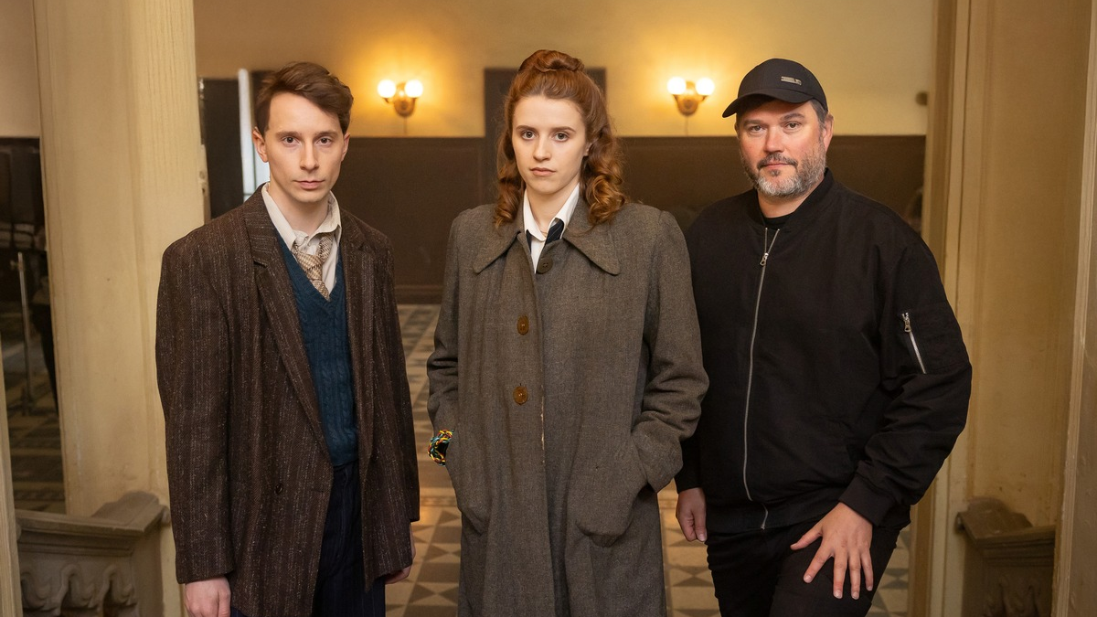 Nürnberger Prozesse: Dreh für ARD-Dokudrama mit u. a. Jonathan Berlin, Katharina Stark, Wotan Wilke Möhring und Francis Fulton Smith anlässlich des 80. Jahrestags - Foto: NDR/Zeitsprung Pictures/Márton Kállai / Weiterer Text über ots und www.presseportal.de/nr/69086 / Die Verwendung dieses Bildes für redaktionelle Zwecke ist unter Beachtung aller mitgeteilten Nutzungsbedingungen zulässig und dann auch honorarfrei. Veröffen