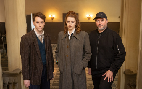 Nürnberger Prozesse: Dreh für ARD-Dokudrama mit u. a. Jonathan Berlin, Katharina Stark, Wotan Wilke Möhring und Francis Fulton Smith anlässlich des 80. Jahrestags - Foto: NDR/Zeitsprung Pictures/Márton Kállai / Weiterer Text über ots und www.presseportal.de/nr/69086 / Die Verwendung dieses Bildes für redaktionelle Zwecke ist unter Beachtung aller mitgeteilten Nutzungsbedingungen zulässig und dann auch honorarfrei. Veröffen