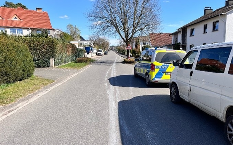 POL-LIP: Augustdorf. Gefahrenstelle durch weiße Wandfarbe. - Foto: presseportal.de