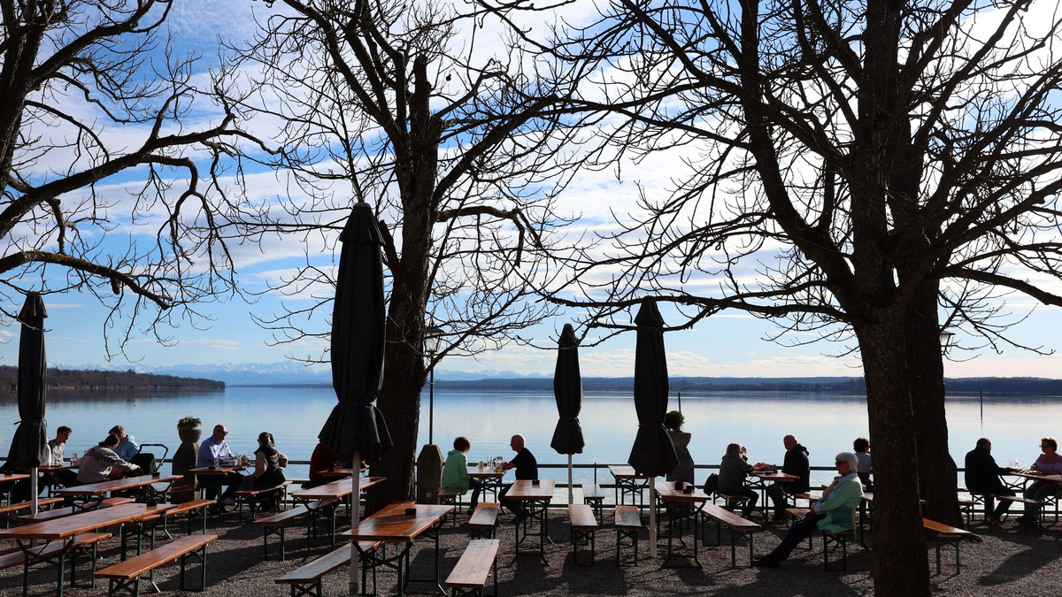 Der schwindende Bierkonsum macht den Brauereien zu schaffen. (Symbolbild) - Foto: Karl-Josef Hildenbrand/dpa