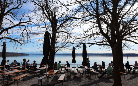 Der schwindende Bierkonsum macht den Brauereien zu schaffen. (Symbolbild) - Foto: Karl-Josef Hildenbrand/dpa