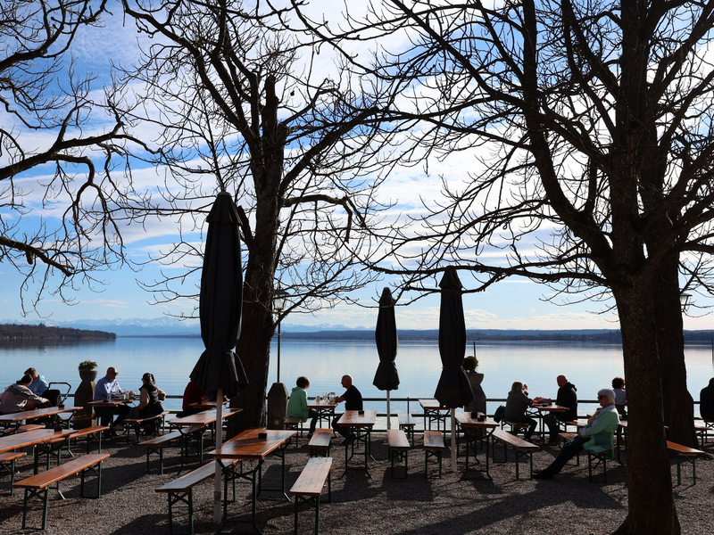 Der schwindende Bierkonsum macht den Brauereien zu schaffen. (Symbolbild) - Foto: Karl-Josef Hildenbrand/dpa