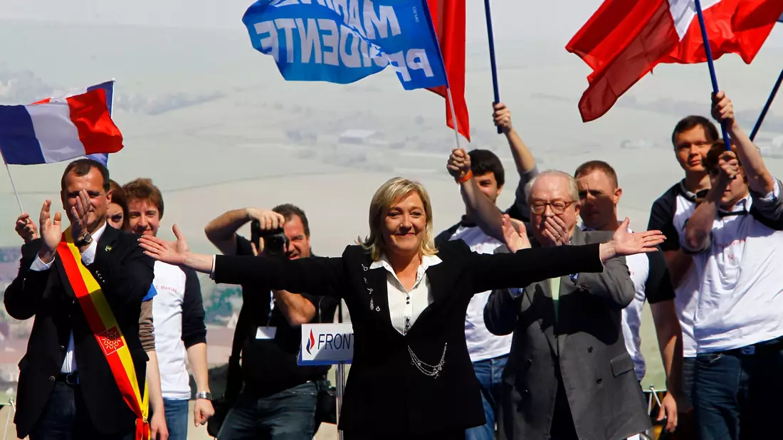 Der Name Le Pen steckt in der Identität der Partei. (Archivbild)  - Bild: Francois Mori/AP/dpa