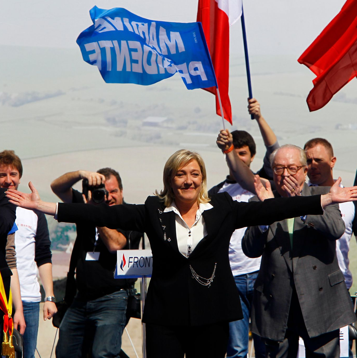 Der Name Le Pen steckt in der Identität der Partei. (Archivbild)  - Foto: Francois Mori/AP/dpa