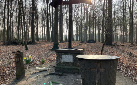 POL-EL: Lingen - Sachbeschädigung an Wegekreuz (Foto) - Foto: presseportal.de