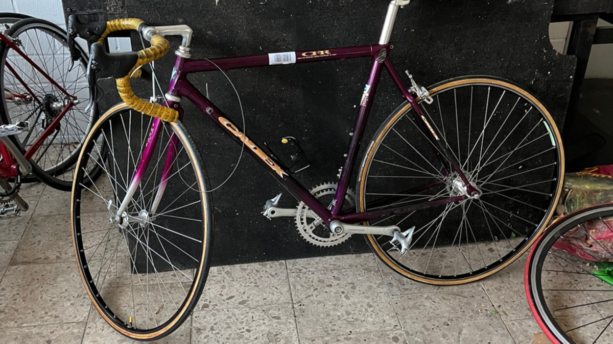 POL-D: Oberbilk - Zivilfahnder entdecken dutzende mutmaßlich gestohlene Fahrräder - Polizei sucht nach Eigentümern mit Lichtbildern - Foto: presseportal.de