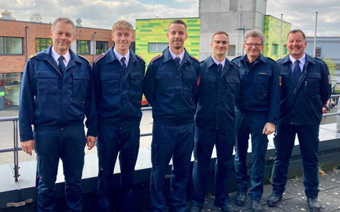 FW Ratingen: Ernennung von zwei Brandmeisteranwärtern und einem Brandoberinspektoranwärter - Foto: presseportal.de
